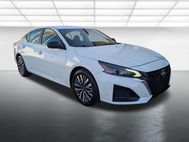 Used 2025 Nissan Altima 2.5 SV