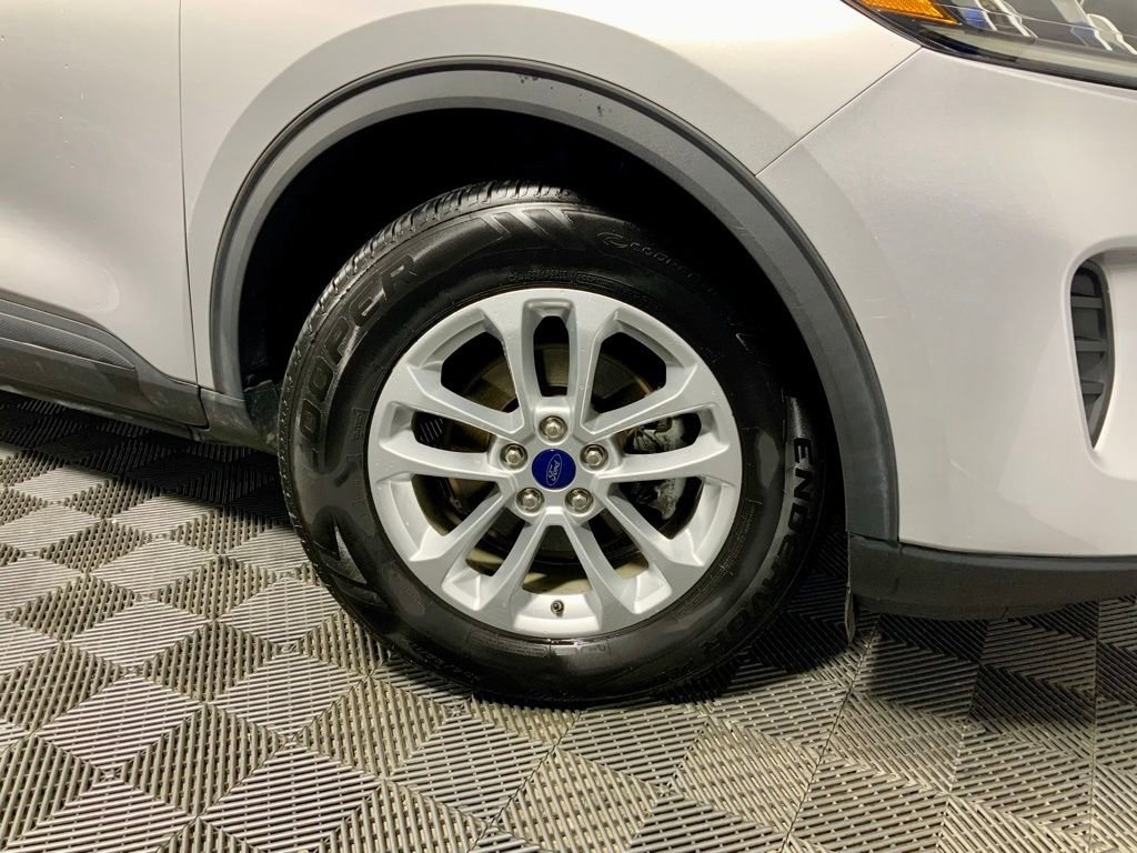 Used 2020 Ford Escape SE image 36