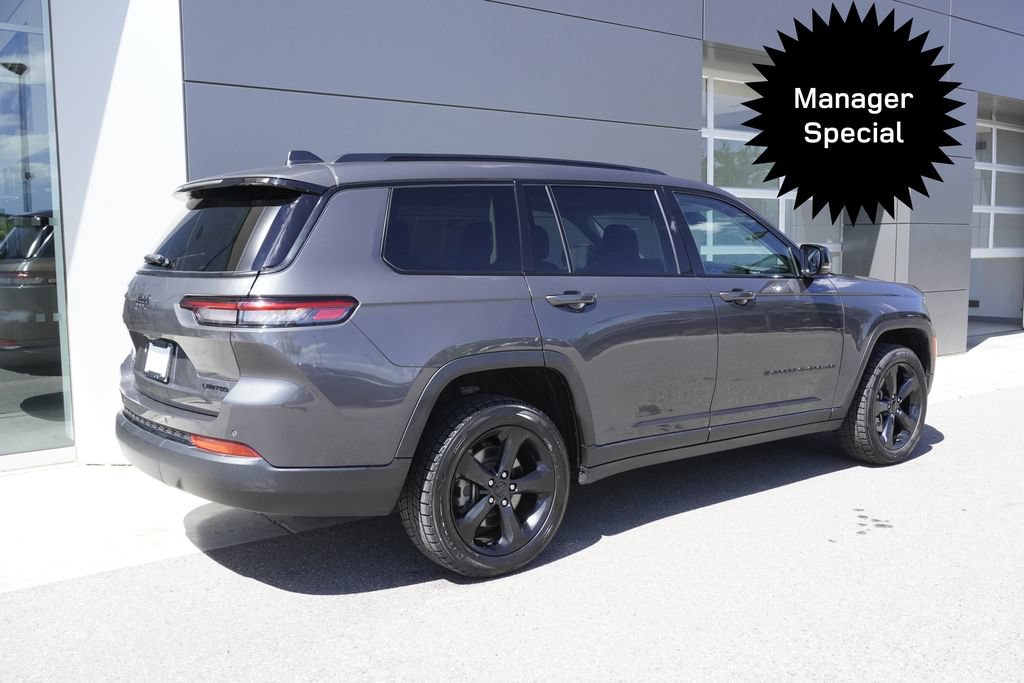 Used 2022 Jeep Grand Cherokee L Limited w/ Black Appearance Package AWD/4WD image 4