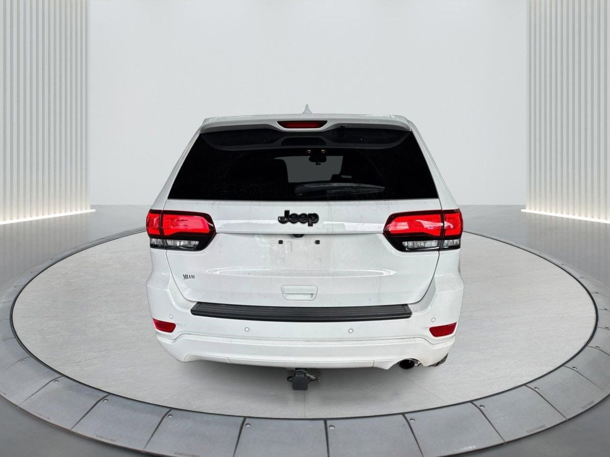 Used 2021 Jeep Grand Cherokee Laredo X image 8