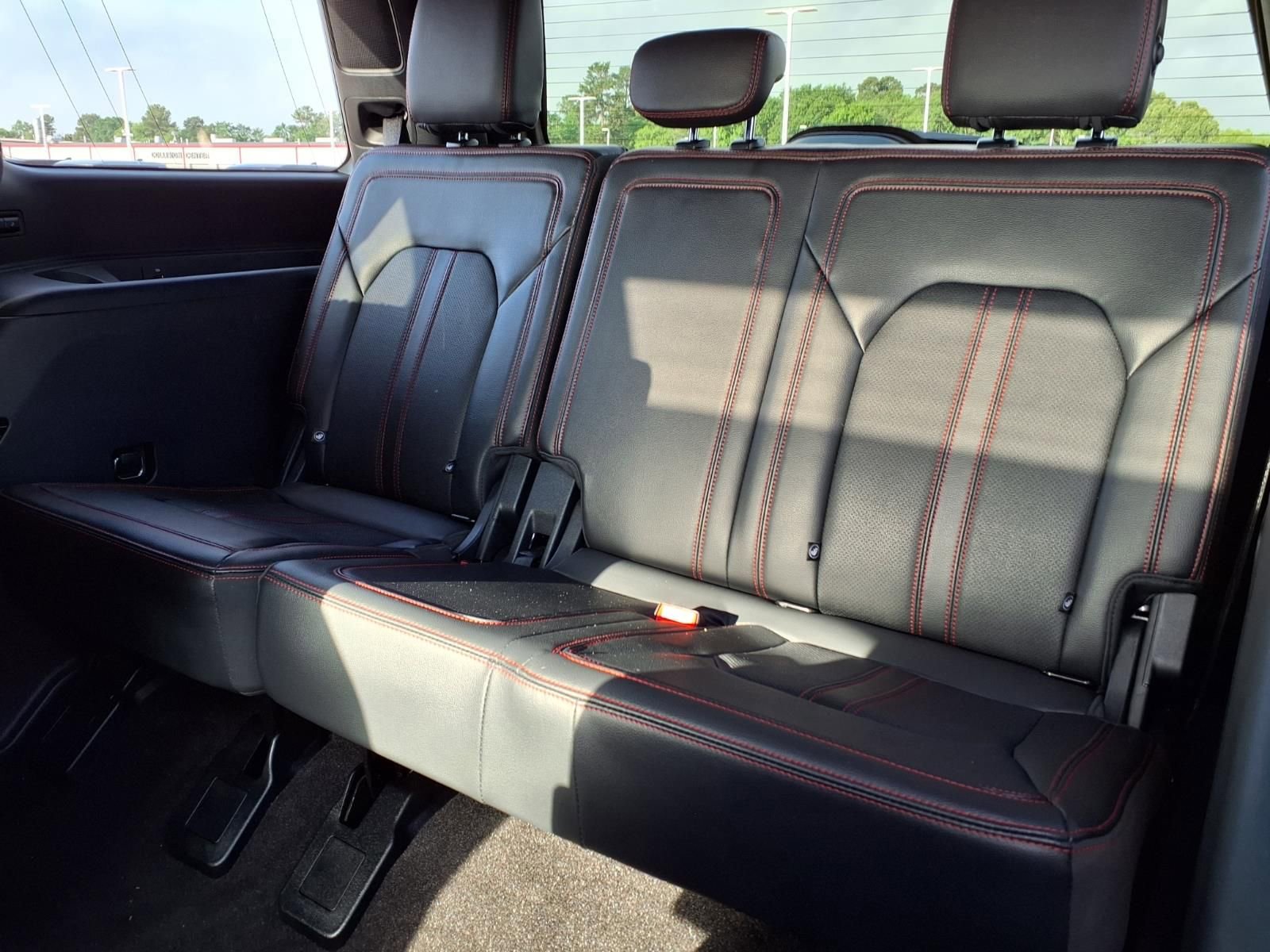 Used 2023 Ford Expedition Limited image 19