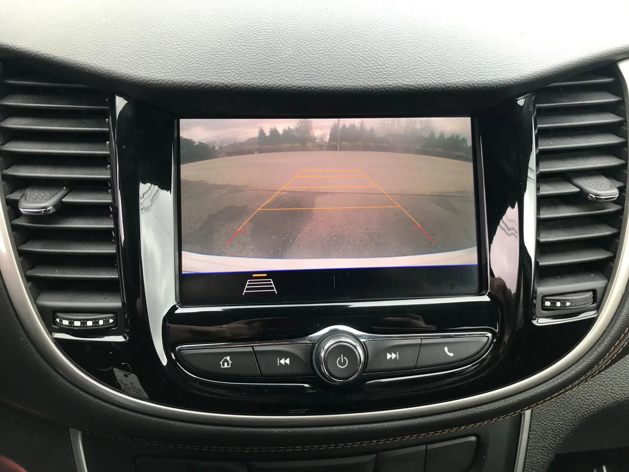 Used 2020 Chevrolet Trax LT image 17