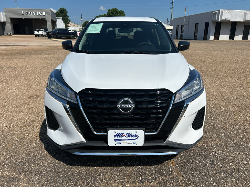 Used 2023 Nissan Kicks S w/ Interior Electronics Package FWD image 6