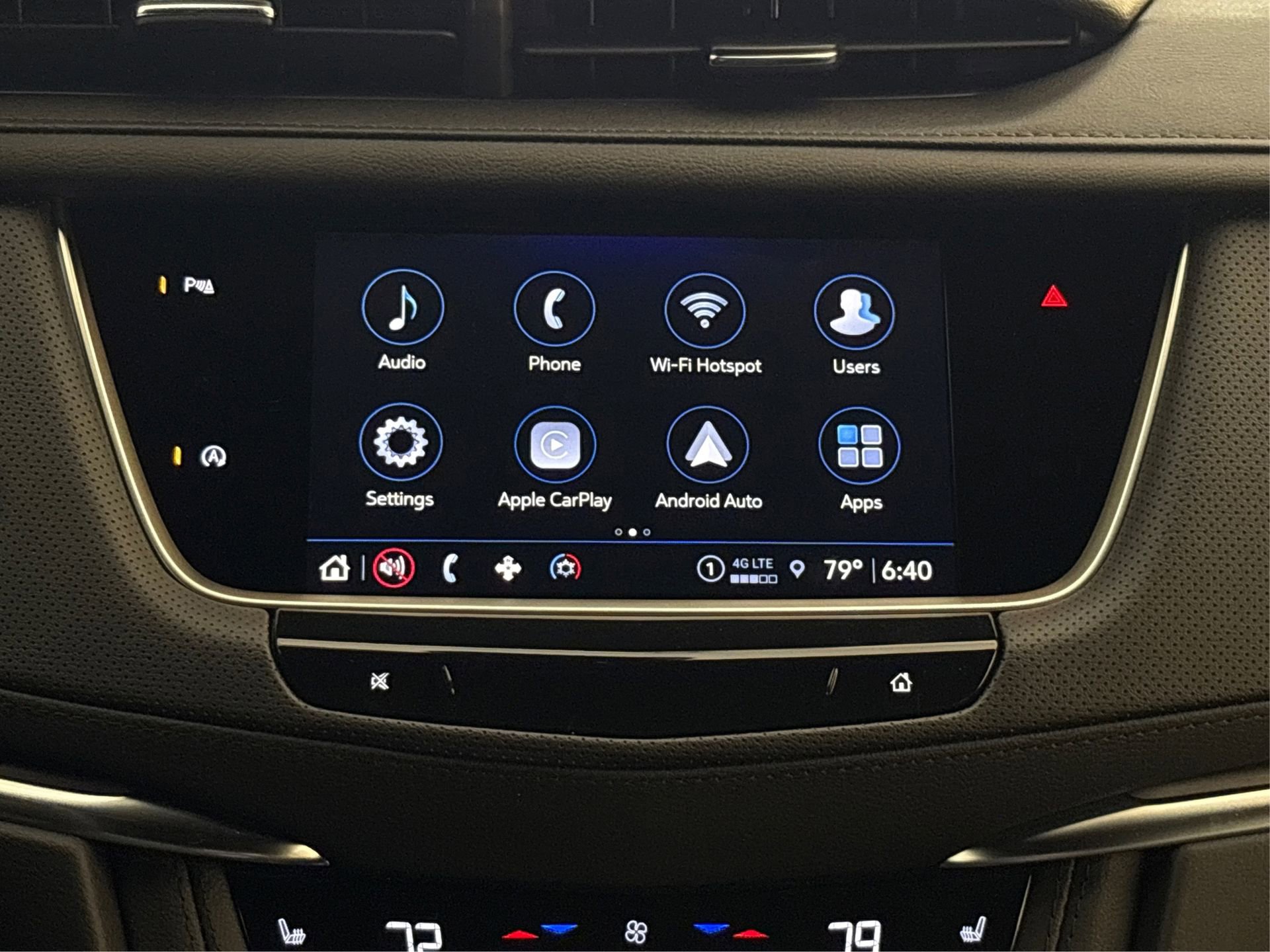 New 2025 Cadillac XT5 Luxury image 16