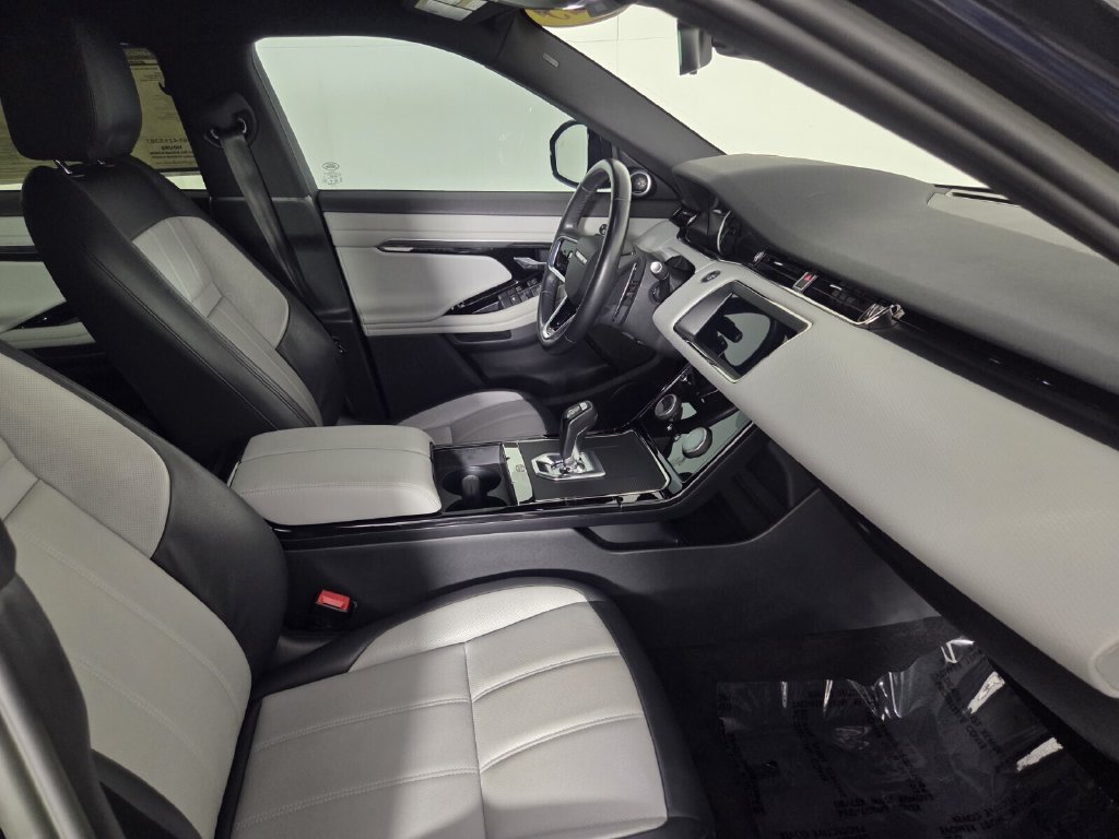 Used 2023 Land Rover Range Rover Evoque R-Dynamic S AWD/4WD image 32