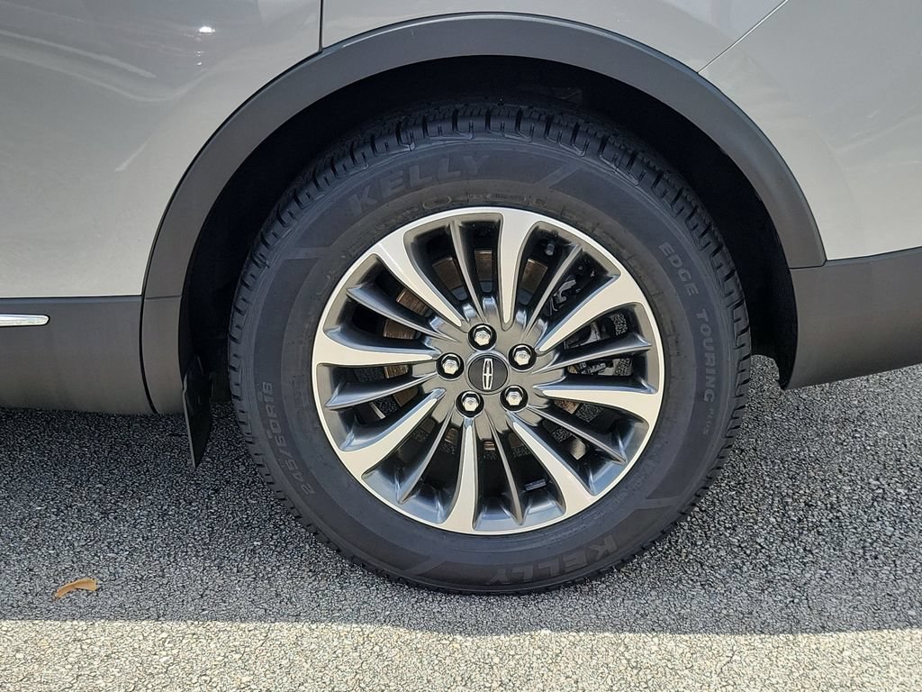Certified 2022 Lincoln Nautilus FWD w/ Premium Package image 5