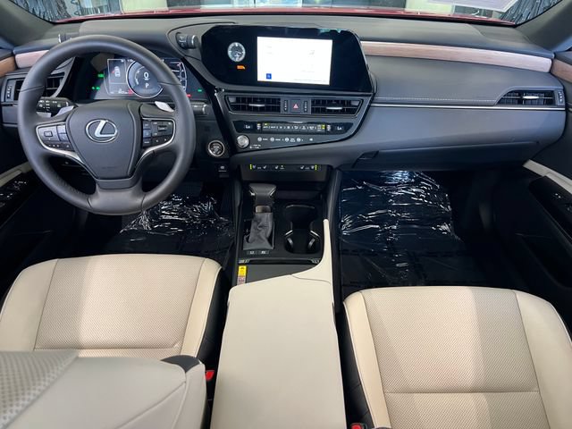 Used 2024 Lexus ES 300h w/ Premium Package FWD image 40