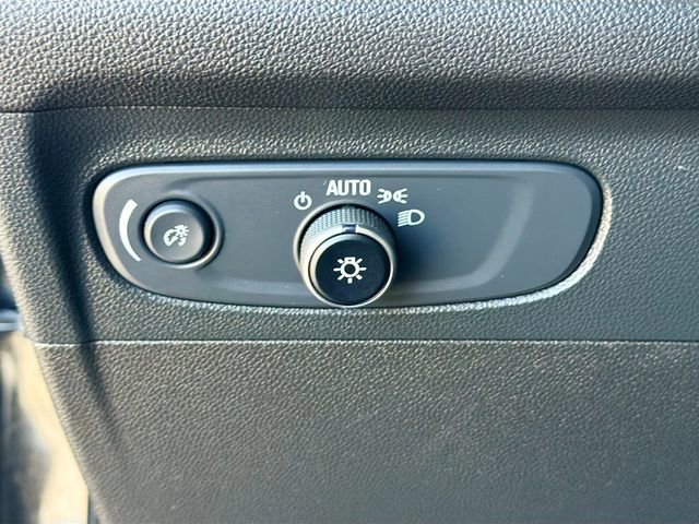 Used 2022 Buick Envision Preferred image 32