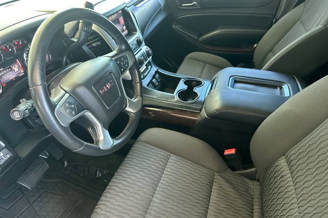 Used 2015 GMC Yukon SLE w/ Convenience Package RWD image 10
