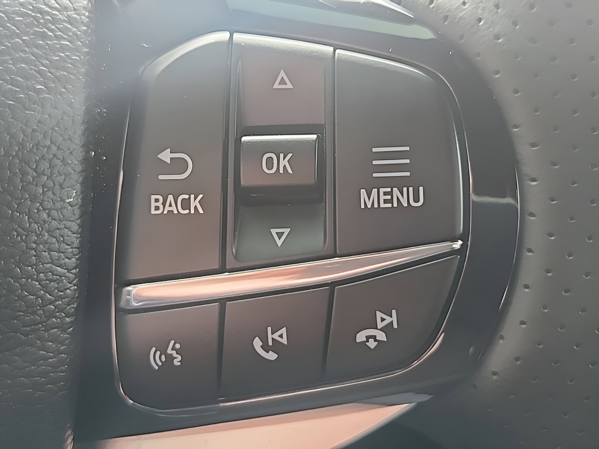 Certified 2026 Ford Explorer ST w/ Sun And Sound Package image 18