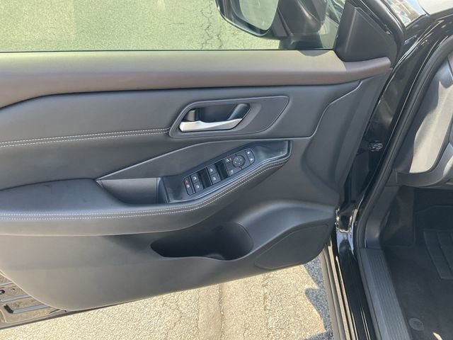 Certified 2023 Nissan Rogue SV w/ SV Premium B Package image 29