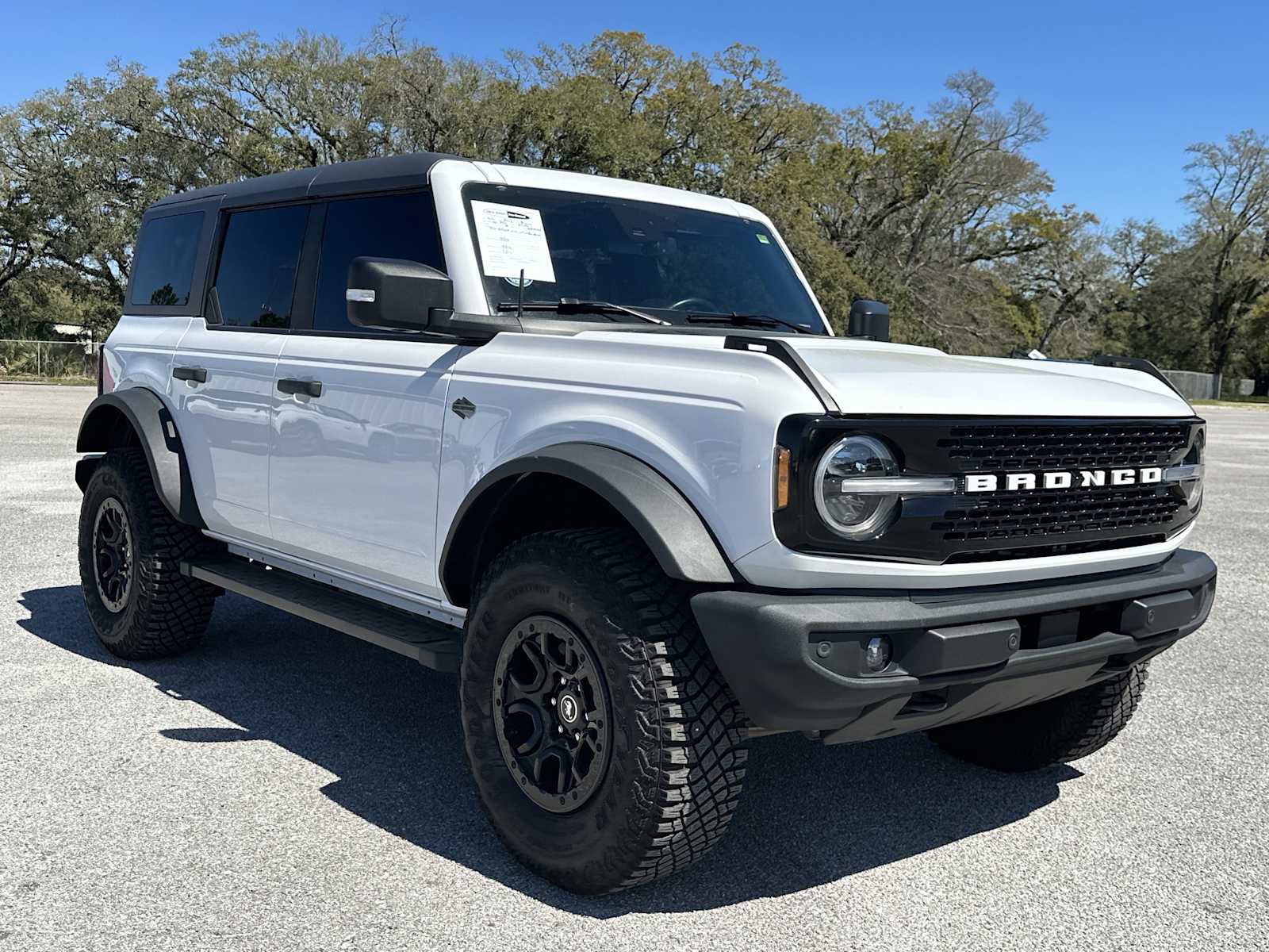 Used 2022 Ford Bronco Wildtrak image 3