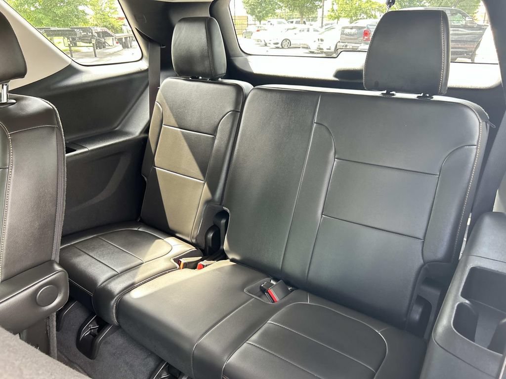 Used 2021 Chevrolet Traverse RS AWD/4WD image 24