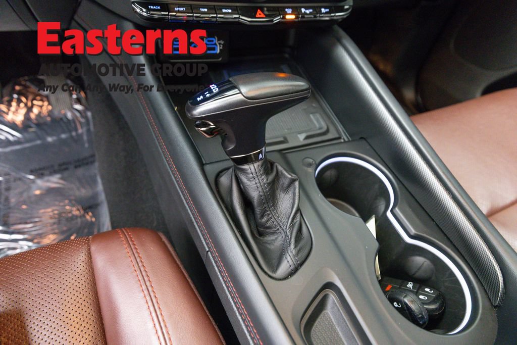Used 2024 Dodge Durango R/T w/ Tow 'N Go Package AWD/4WD image 12