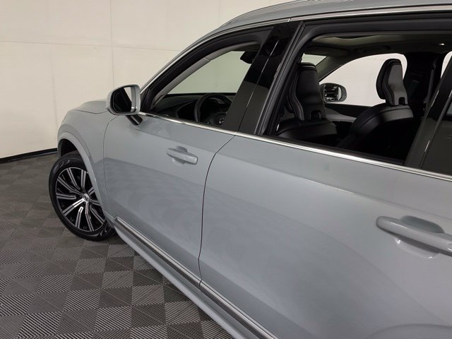 Certified 2025 Volvo XC90 B5 Core w/ Protection Package Premier AWD/4WD image 37