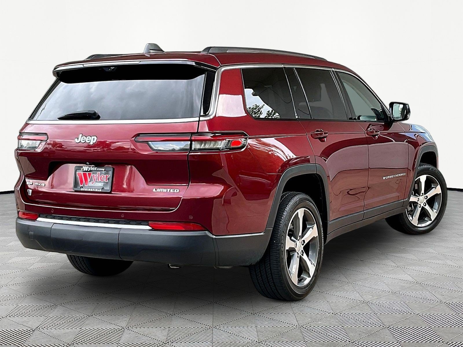 Used 2023 Jeep Grand Cherokee L Limited w/ Luxury Tech Group II AWD/4WD image 6