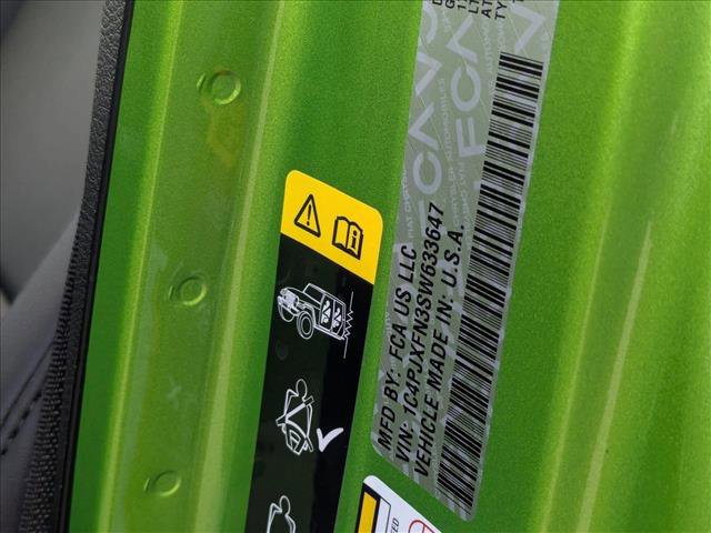 New 2025 Jeep Wrangler Unlimited Rubicon w/ Convenience Group image 17