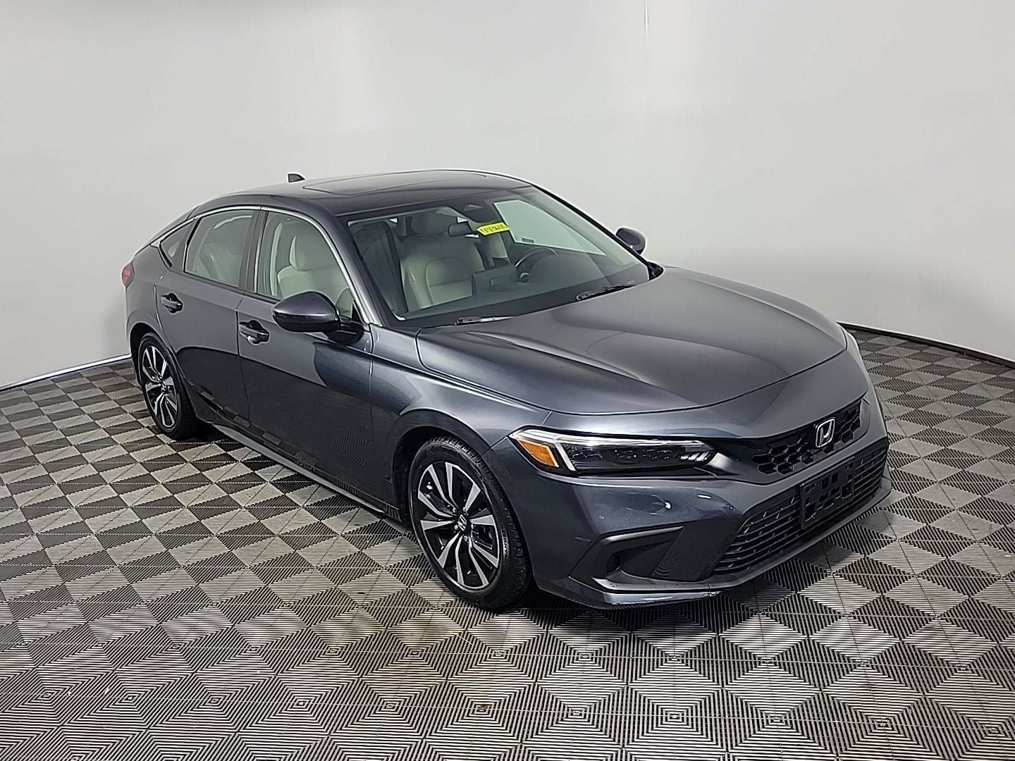 Certified 2023 Honda Civic EX-L image 2