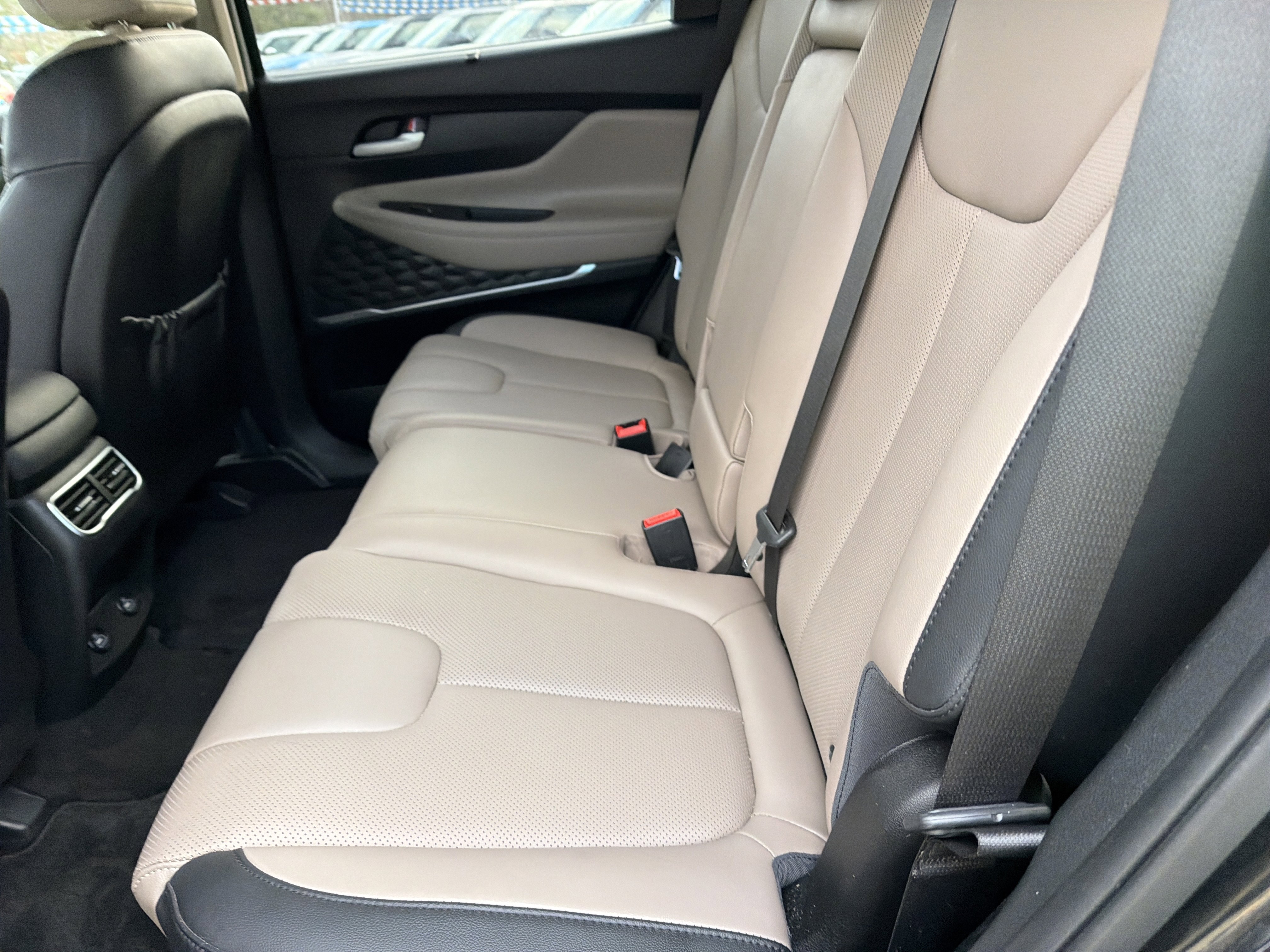 Used 2023 Hyundai Santa Fe SEL Premium w/ Cargo Package AWD/4WD image 13