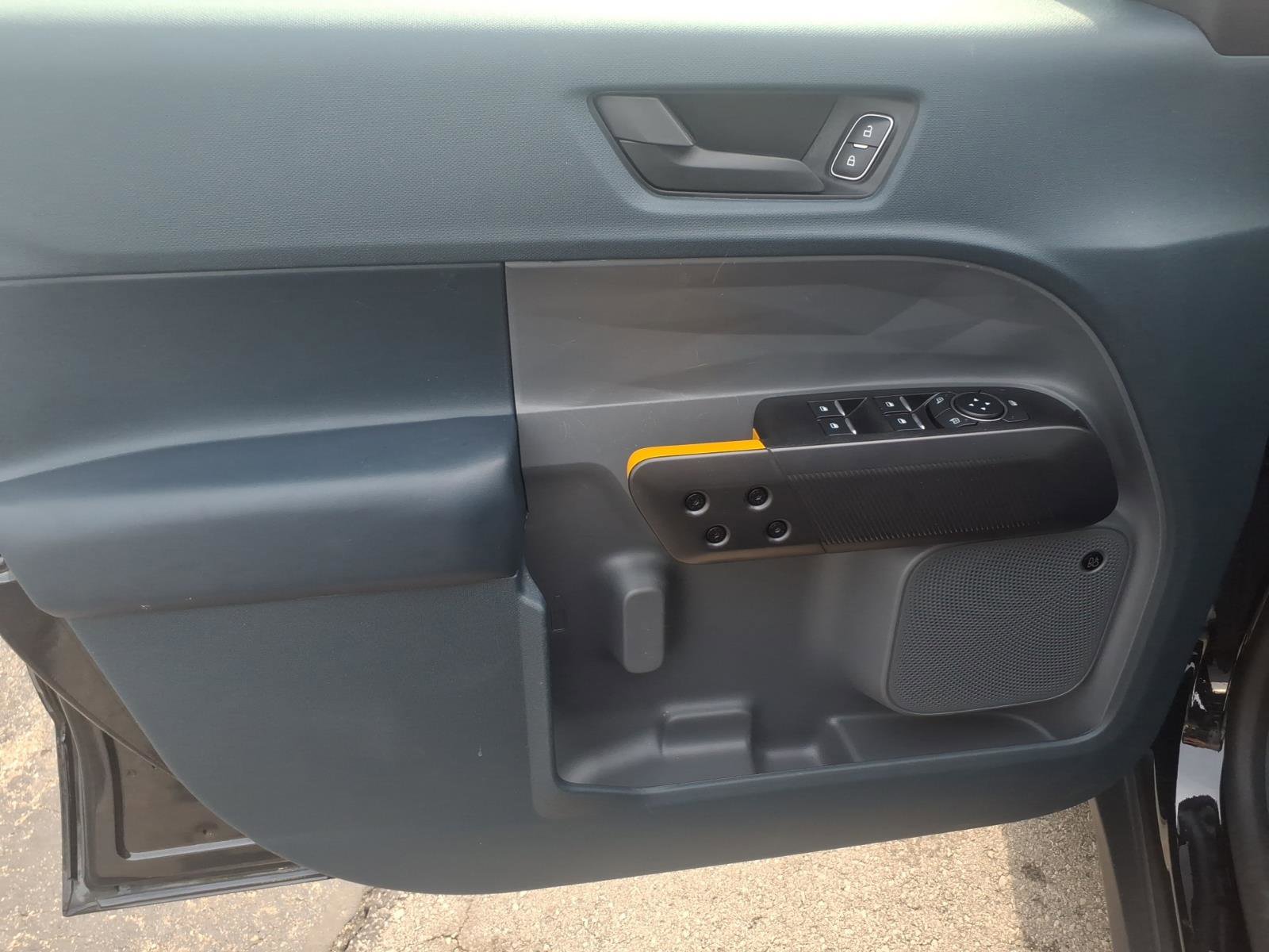 Certified 2025 Ford Maverick Tremor AWD/4WD image 11