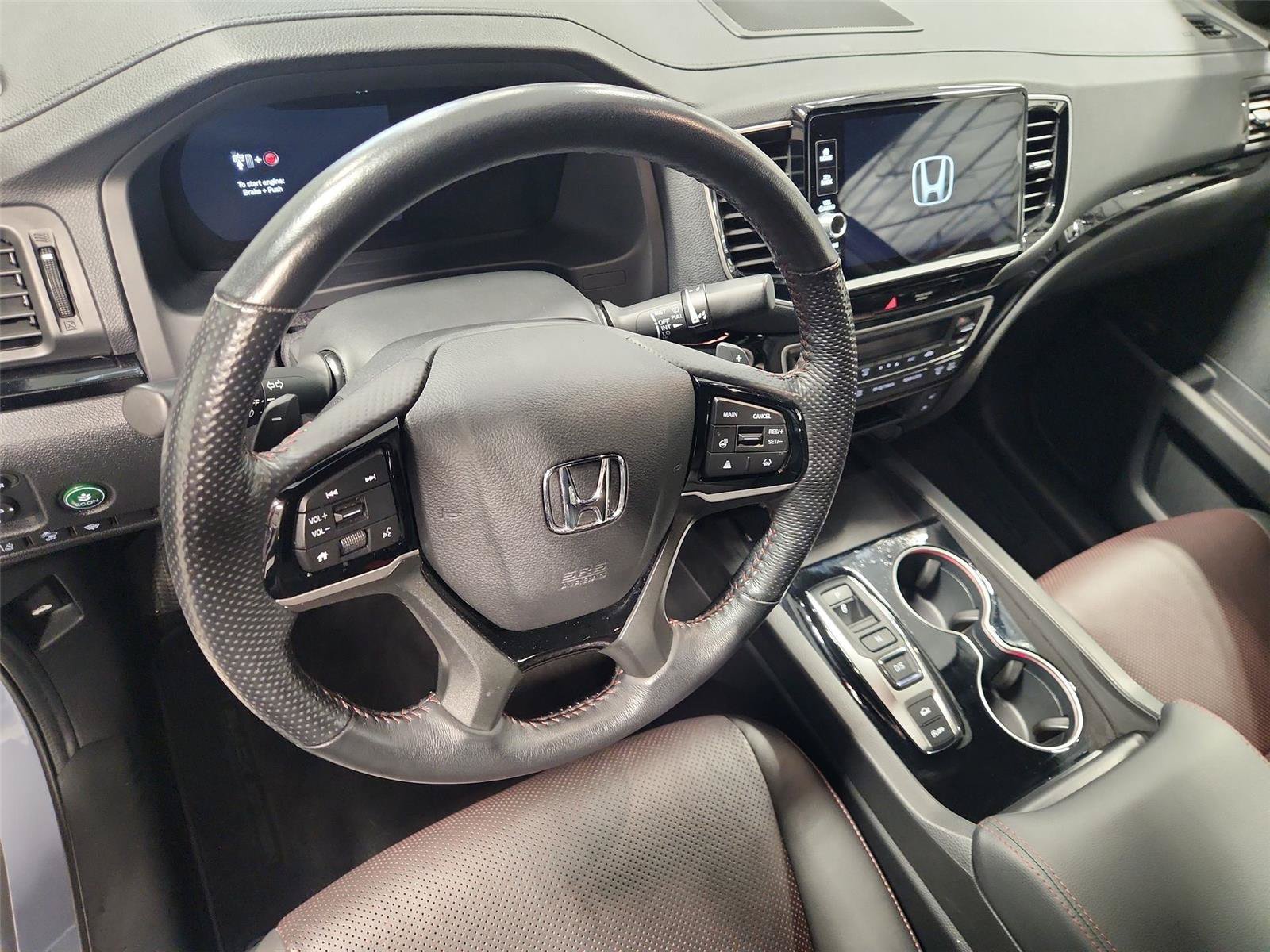 Used 2025 Honda Ridgeline Black Edition image 9