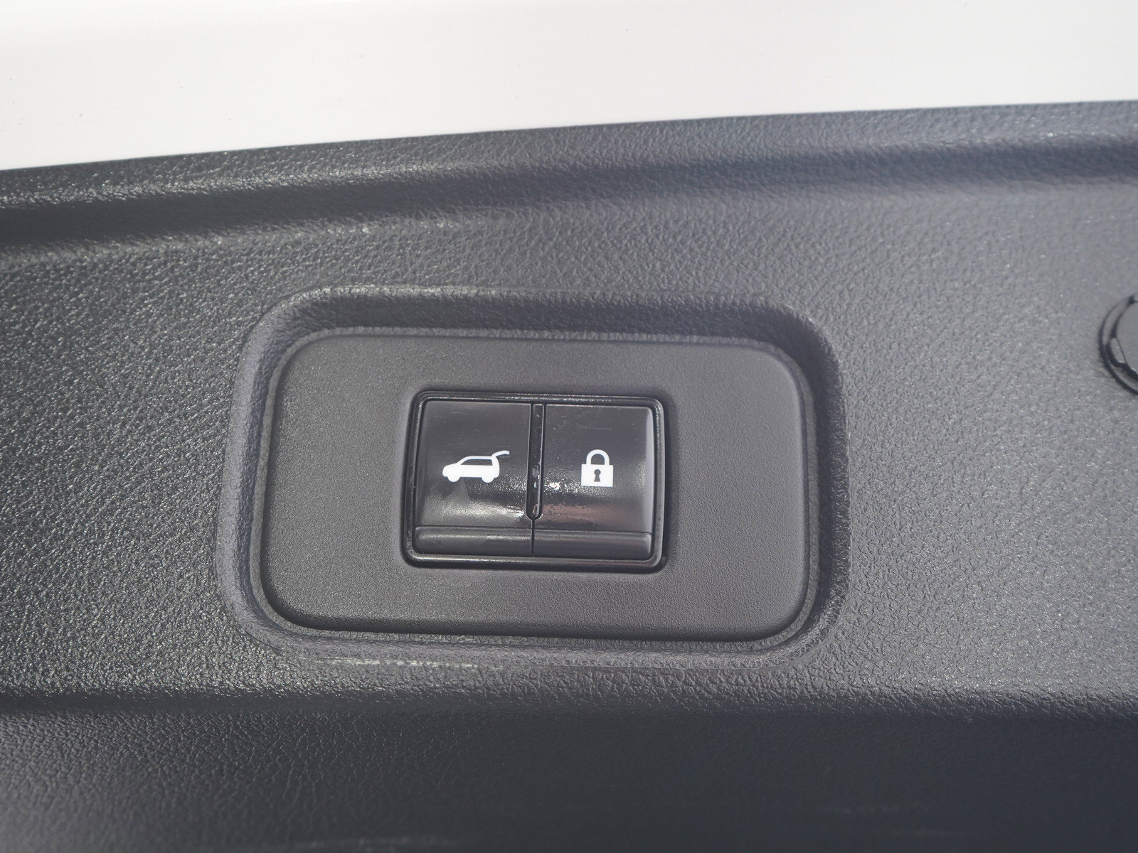 Used 2024 Nissan Pathfinder SL w/ SL Premium Package AWD/4WD image 11