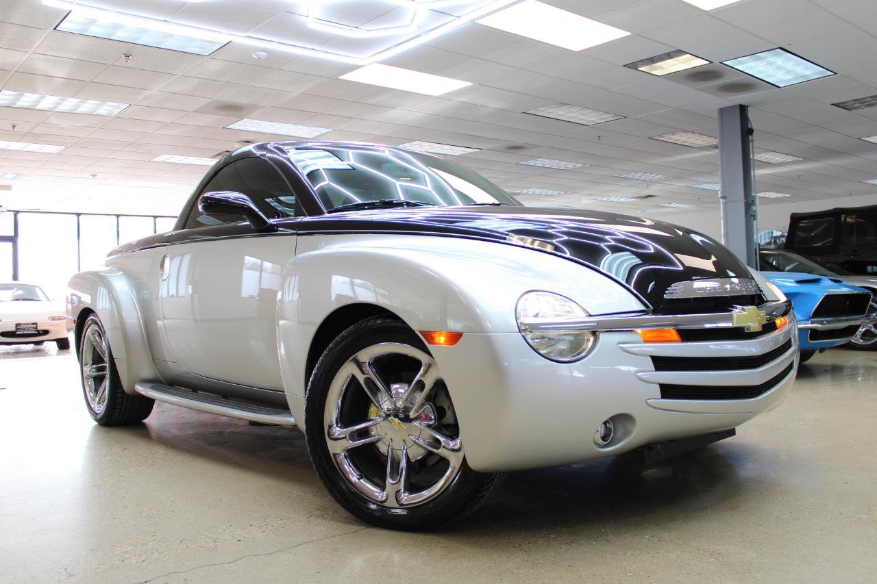 Used 2006 Chevrolet SSR w/ Preferred Equipment Group RWD image 7