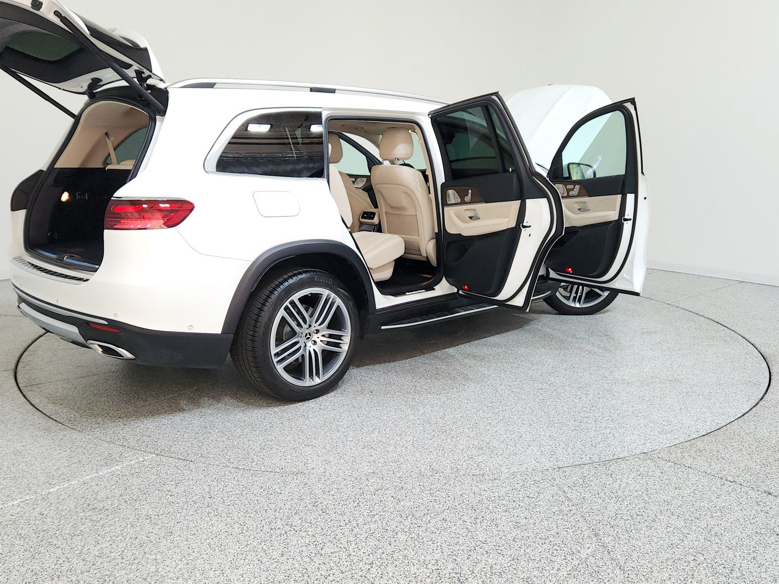 Certified 2025 Mercedes-Benz GLS 450 4MATIC image 15