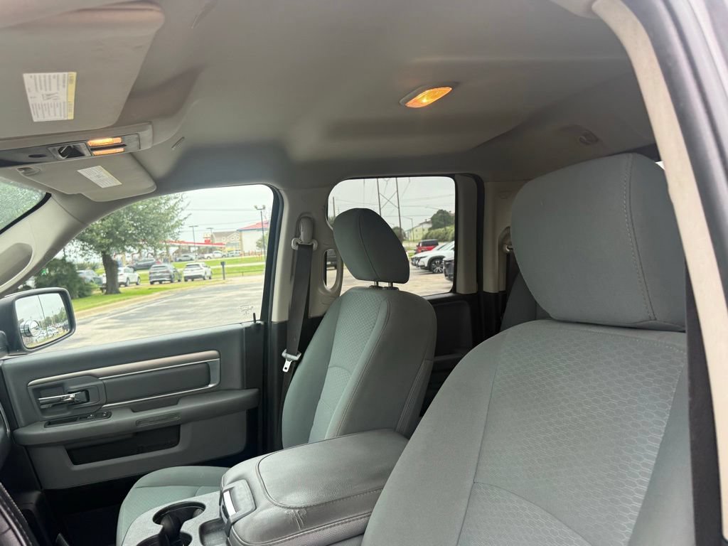 Used 2018 RAM 1500 Classic SLT RWD image 10