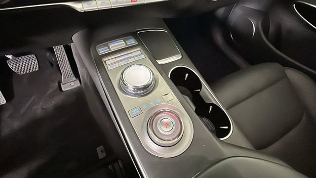 Used 2025 Genesis GV70 2.5T AWD/4WD image 21