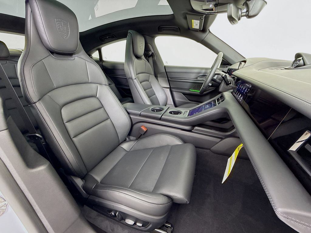 New 2026 Porsche Taycan AWD/4WD image 30