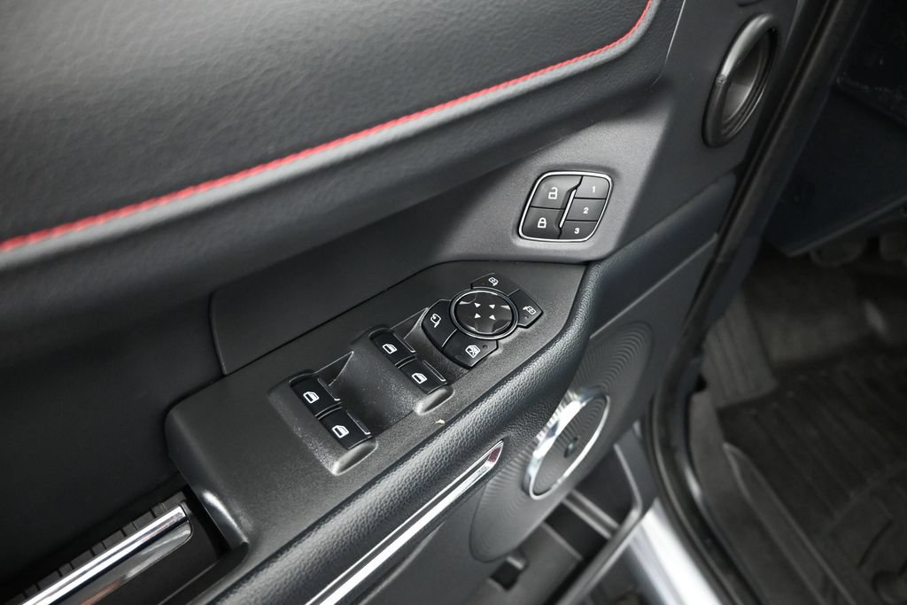 Used 2023 Ford Expedition Limited AWD/4WD image 18