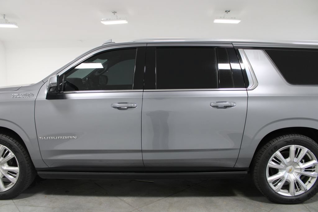 Used 2021 Chevrolet Suburban High Country RWD image 7