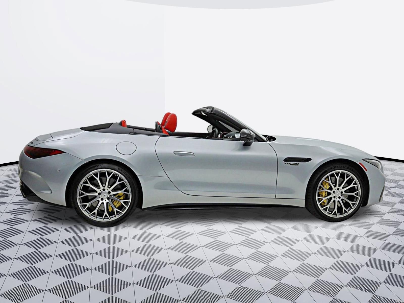 Used 2024 Mercedes-Benz SL 63 AMG 4MATIC image 16