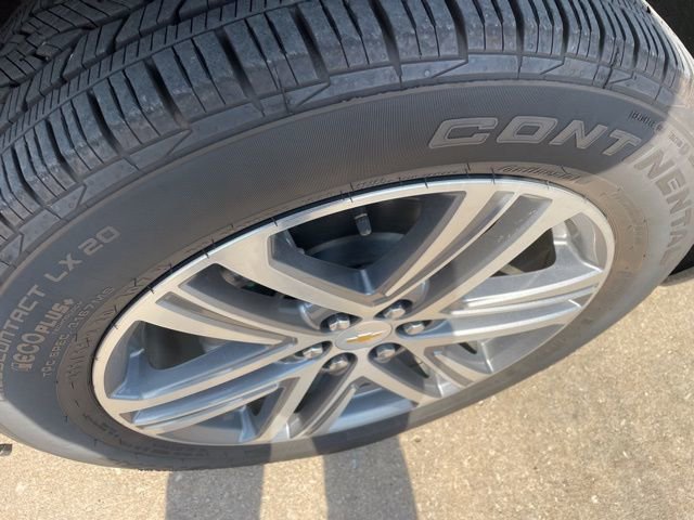 Used 2023 Chevrolet Traverse High Country w/ LPO, Floor Liner Package AWD/4WD image 4