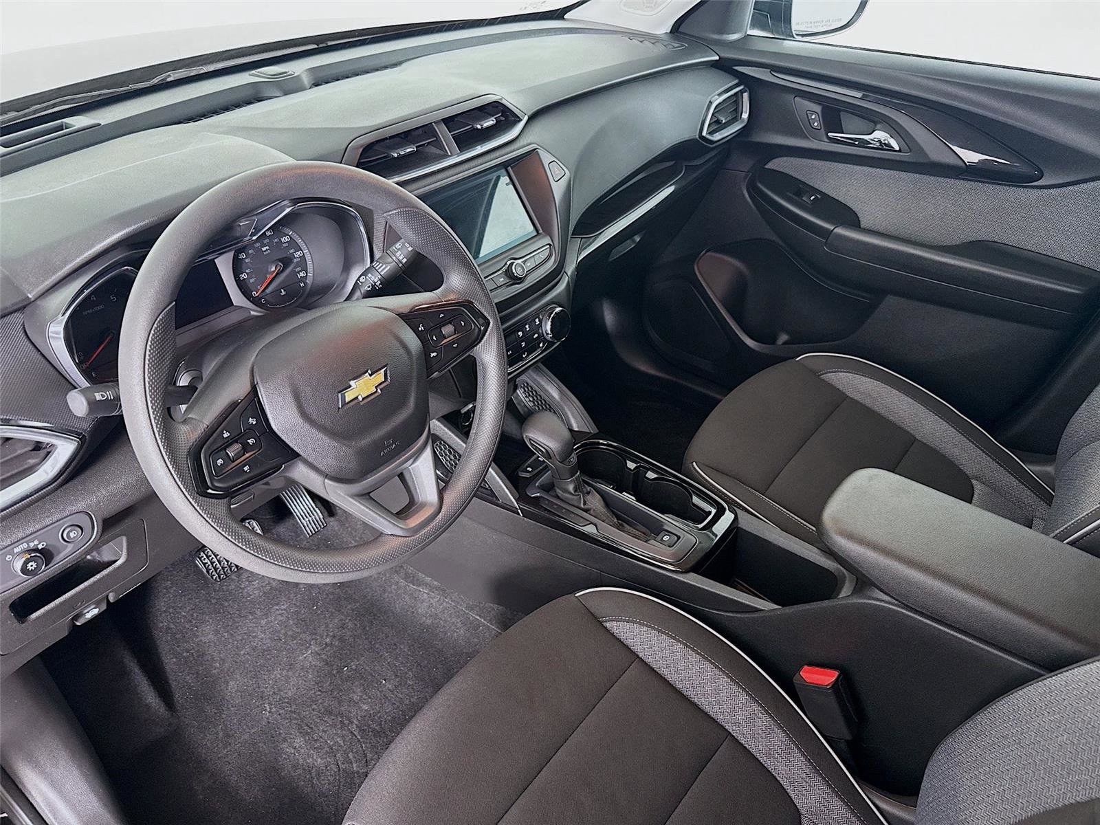 Used 2023 Chevrolet TrailBlazer LT image 11