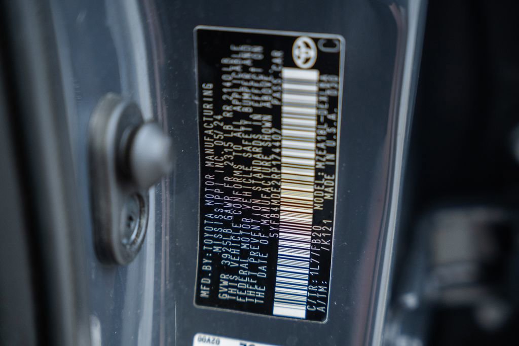 Used 2024 Toyota Corolla LE image 34