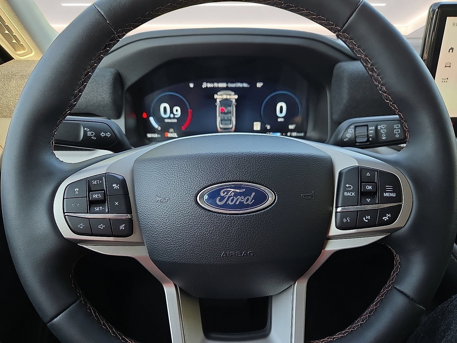 Certified 2026 Ford Explorer Active RWD image 24