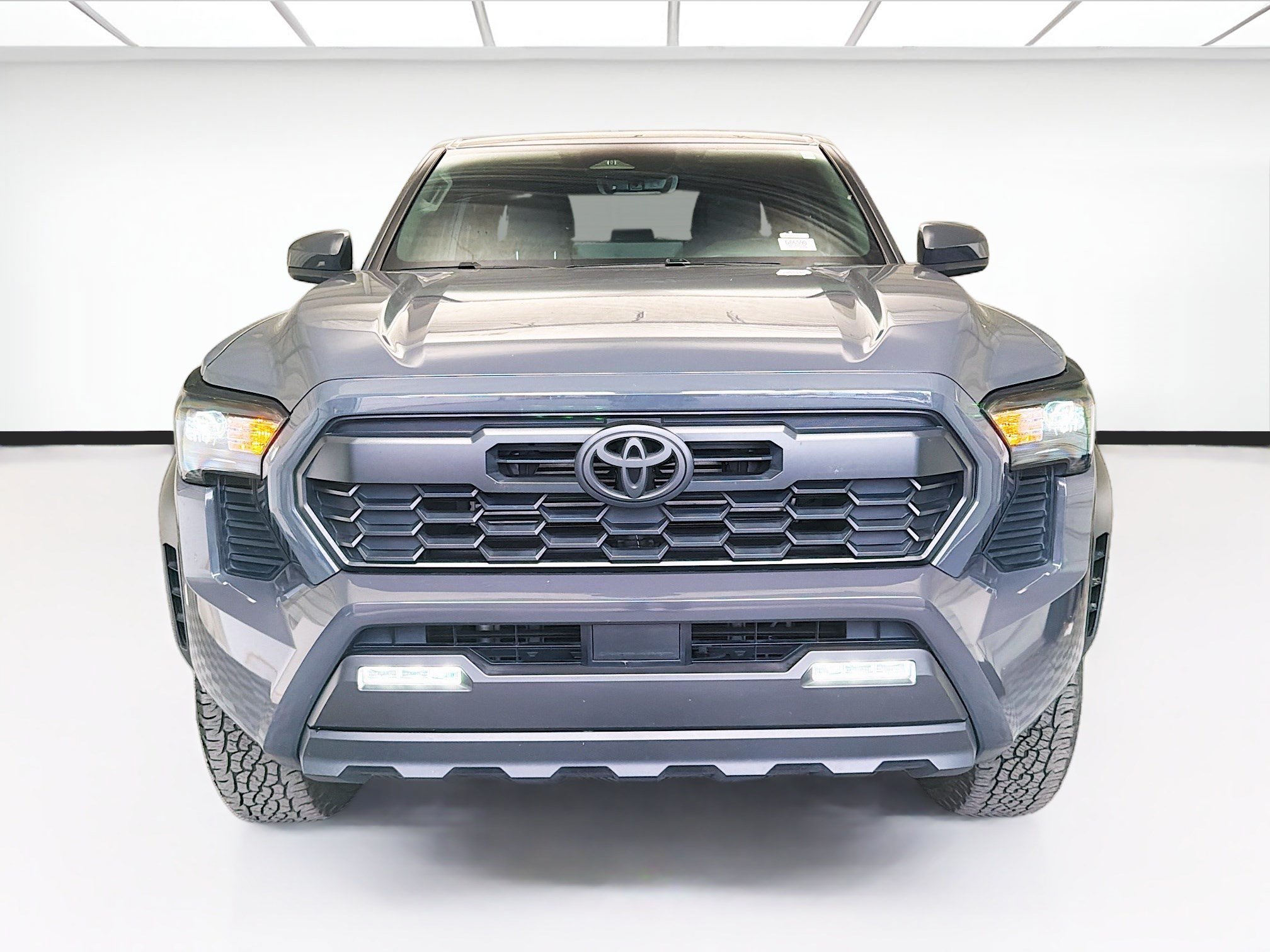 Used 2024 Toyota Tacoma TRD Off-Road AWD/4WD image 2