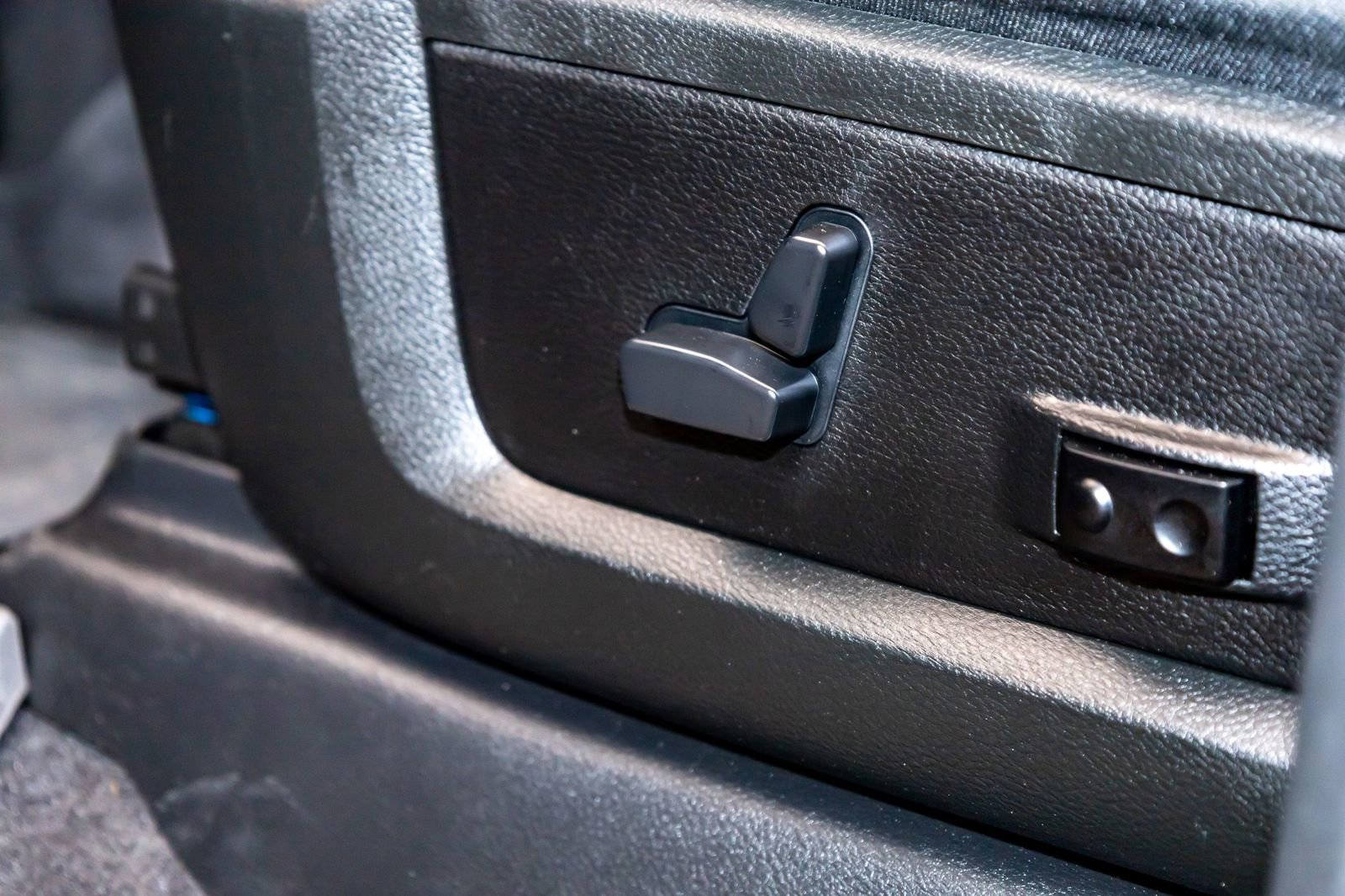 Used 2023 RAM 3500 Limited image 27