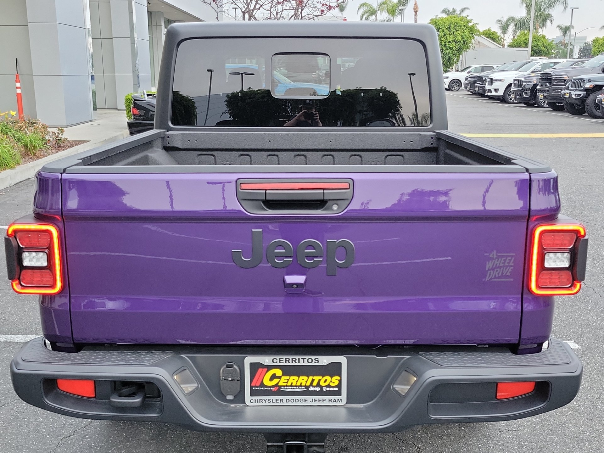 New 2026 Jeep Gladiator Sport AWD/4WD image 14