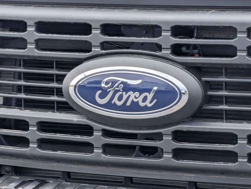 New 2025 Ford F550 4x4 Regular Cab Super Duty image 13