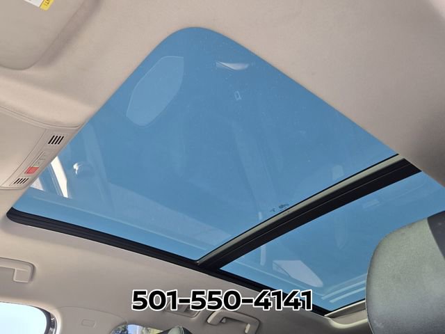 Used 2024 Volkswagen Taos SEL image 24