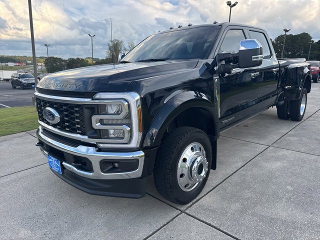 Used 2025 Ford F450 King Ranch w/ Chrome Package image 3