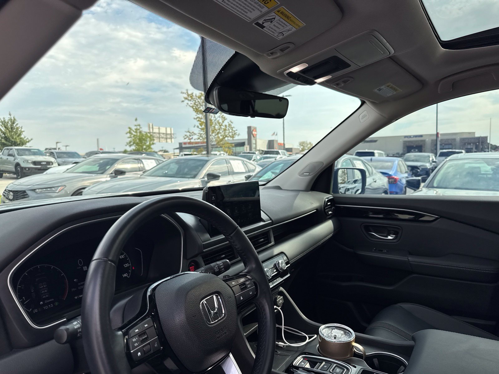 Used 2024 Honda Pilot Touring image 12