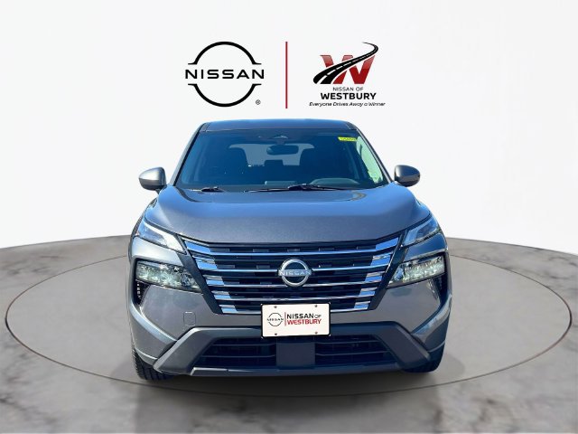 Used 2025 Nissan Rogue SV AWD/4WD image 2