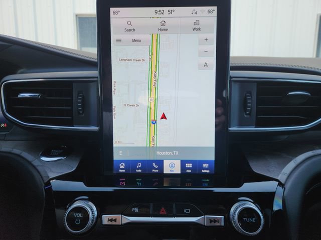 Used 2023 Ford Explorer Platinum w/ Technology Package image 16