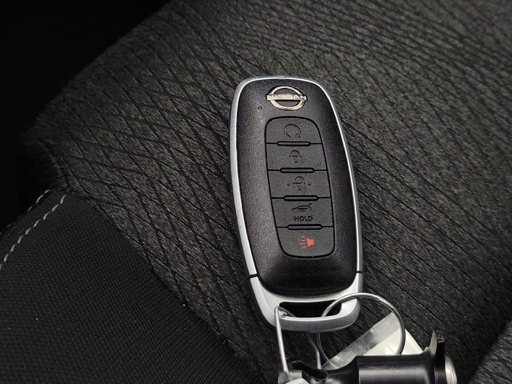 Used 2025 Nissan Rogue SV AWD/4WD image 26
