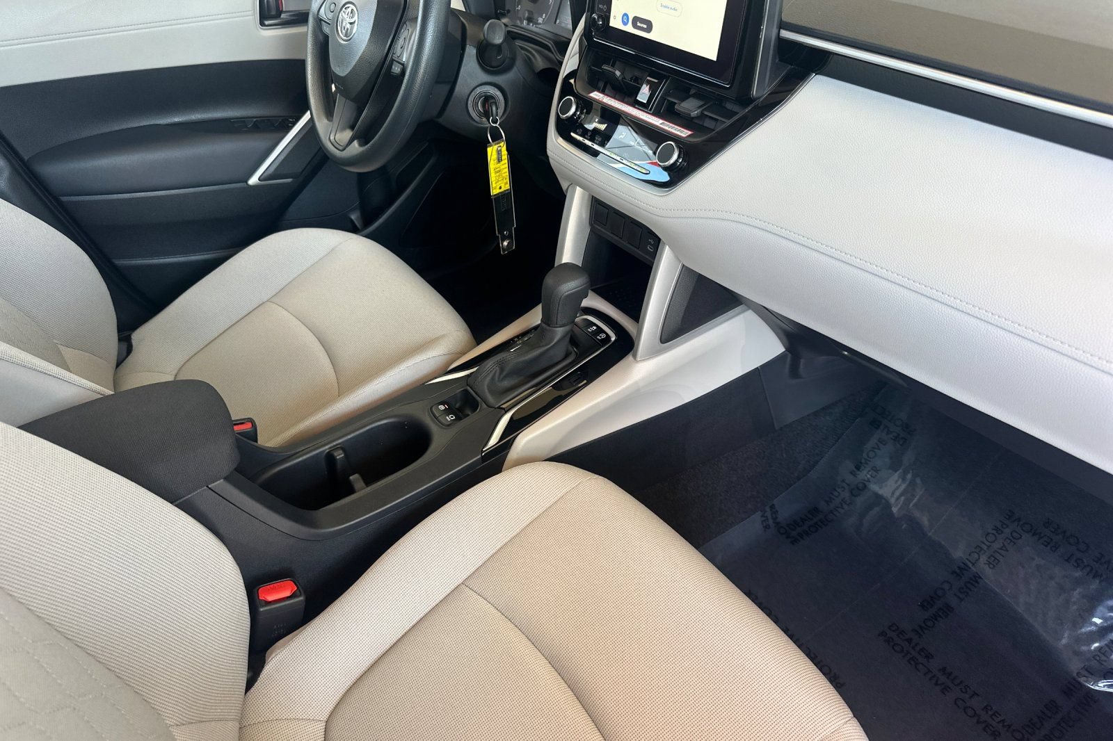 Used 2025 Toyota Corolla Cross L FWD image 19