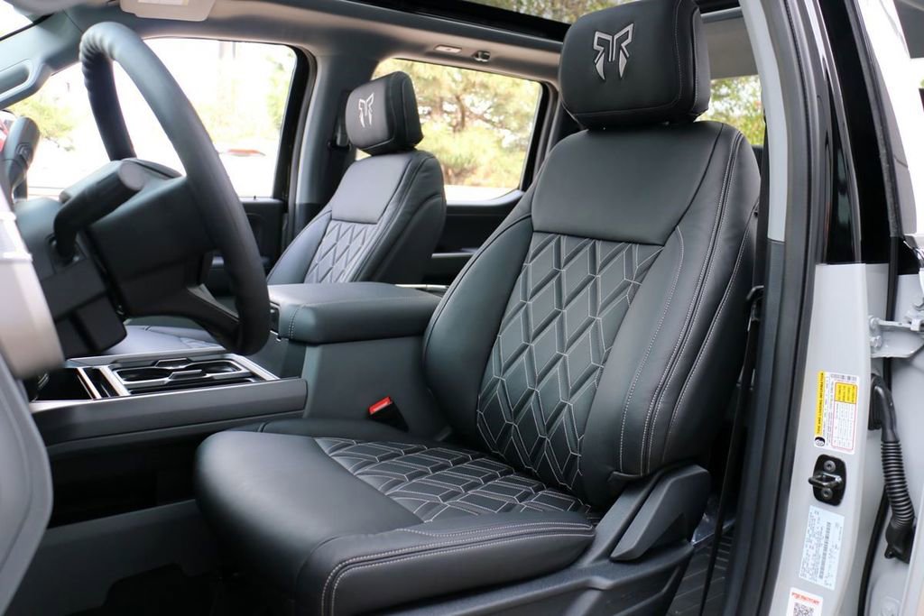 New 2026 Ford F250 XLT w/ XLT Premium Package image 23